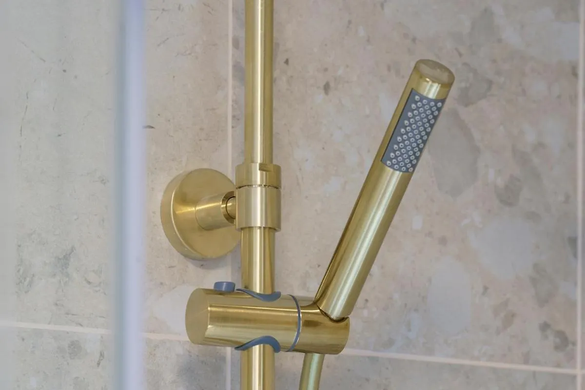 Belfast Stylish City Retreat 2Br 0*,  בריטניה