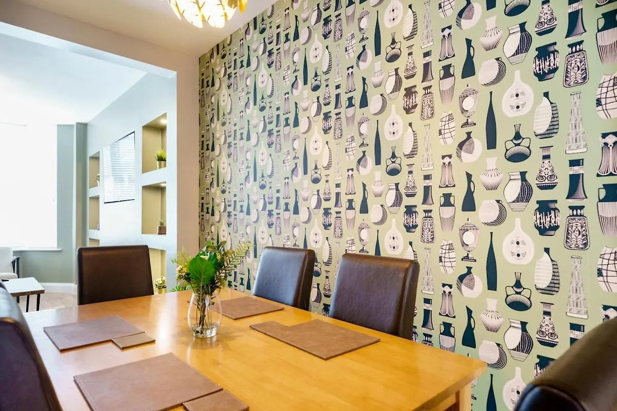 דירה Belfast Stylish City Retreat 2Br