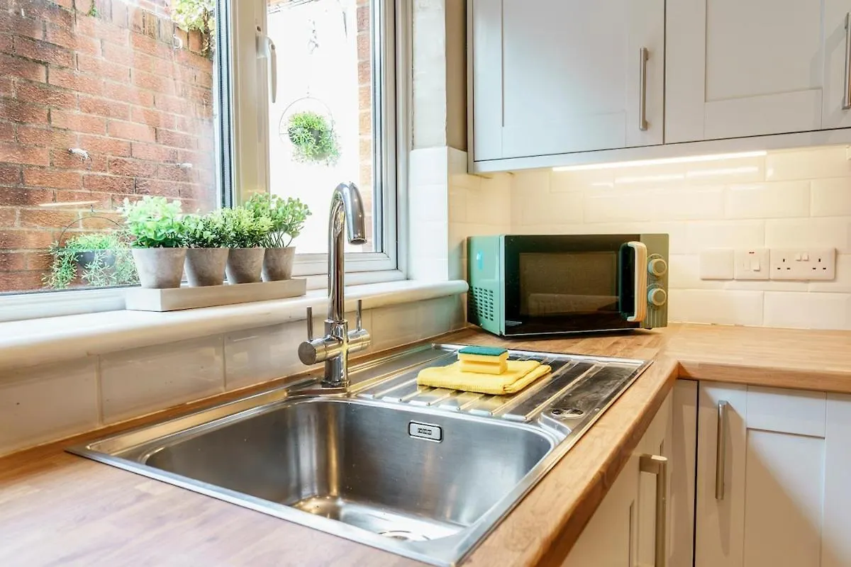 Belfast Stylish City Retreat 2Br